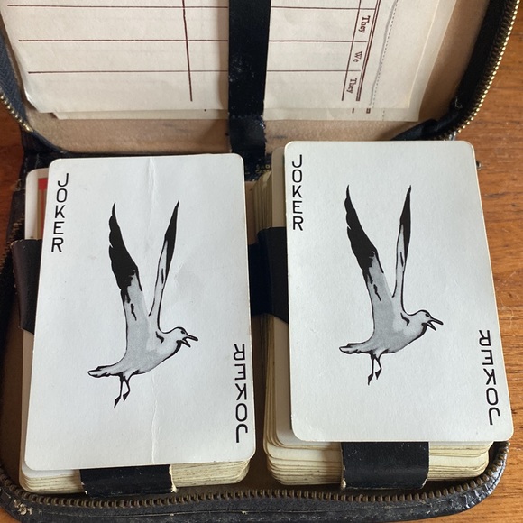 Vintage Kingsbridge Austria ground leather zippered card case & 2 decks of cards - Picture 5 of 11